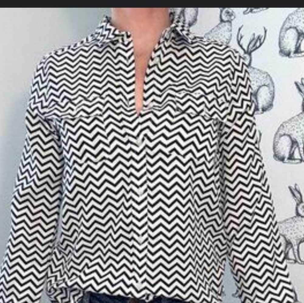 American Eagle Outfitters Black and White Chevron Blouse